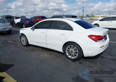 2019 Mercedes-Benz A 220 из США, поврежденный, VIN WDD3G4EB0KW024329